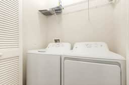 Orlando Sleeps 8 • 3 Beds • Near Disney/Universal