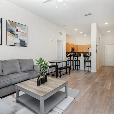 Orlando Sleeps 8 • 3 Beds • Near Disney/Universal