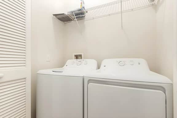 Orlando Sleeps 8 • 3 Beds • Near Disney/Universal